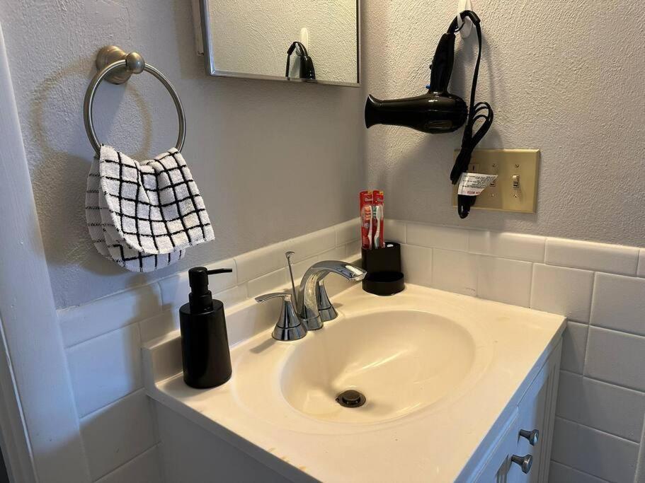 Appartamento Cozy Apt Near Downtown Dayton Esterno foto